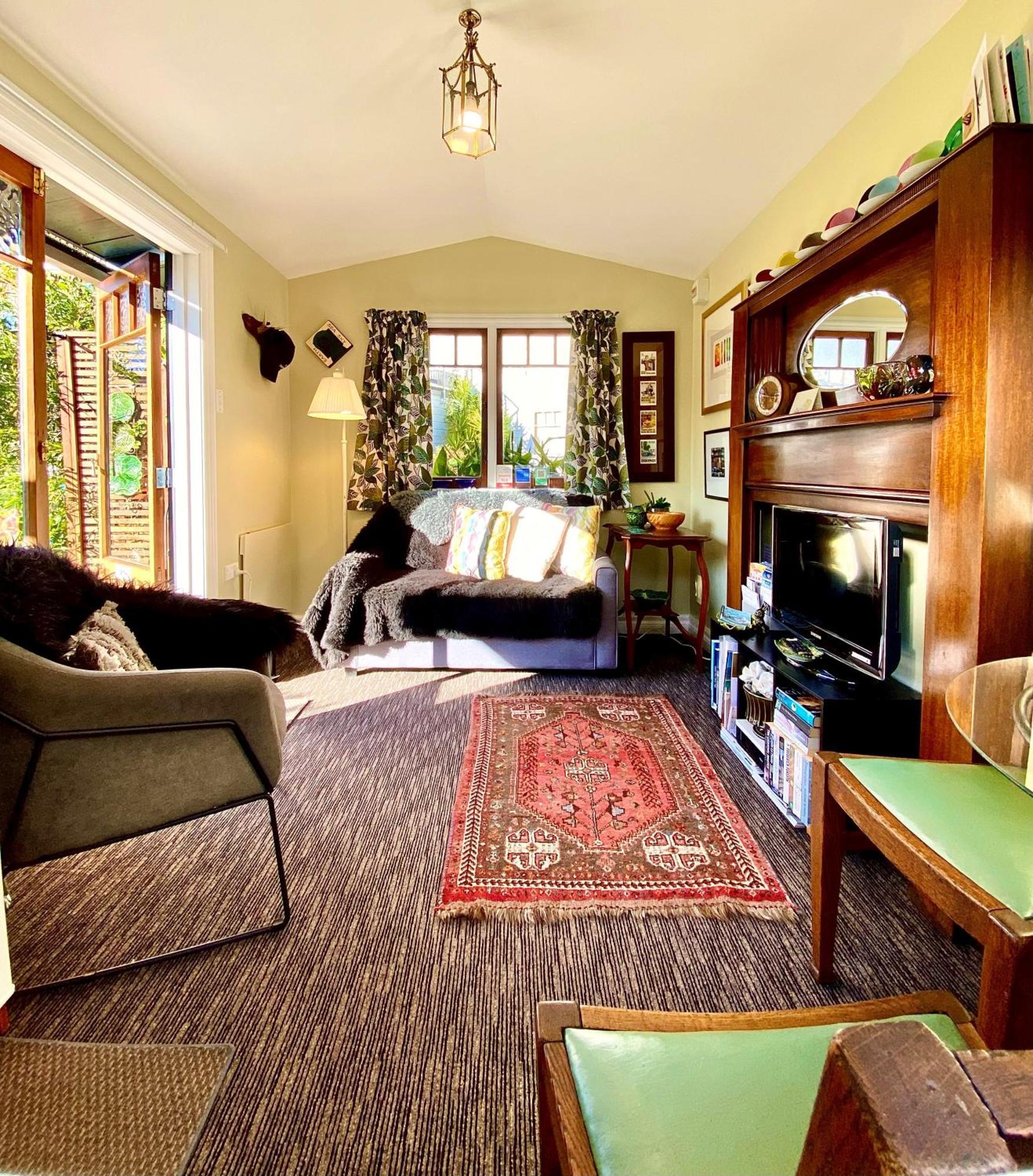 Ah House City B&B Nelson Exteriör bild
